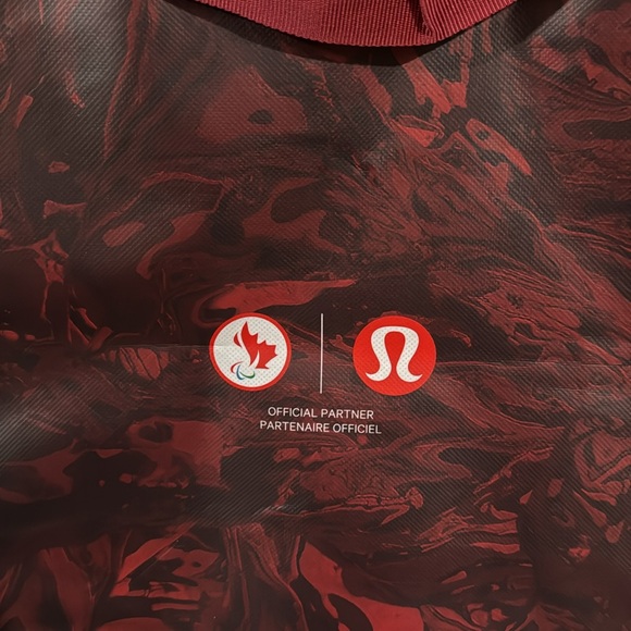 NEW XL Lululemon Tote Bag Team Canada Edition Olympics RARE Shopping Tote - Picture 2 of 4